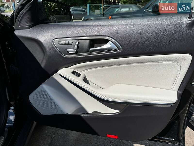 Внедорожник / Кроссовер Mercedes-Benz GLA-Class 2019 в Полтаве