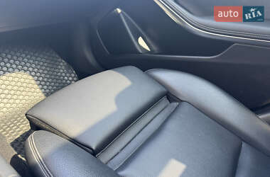 Позашляховик / Кросовер Mercedes-Benz GLA-Class 2017 в  фото 14 Позашляховик / Кросовер Mercedes-Benz GLA-Class 2017 в