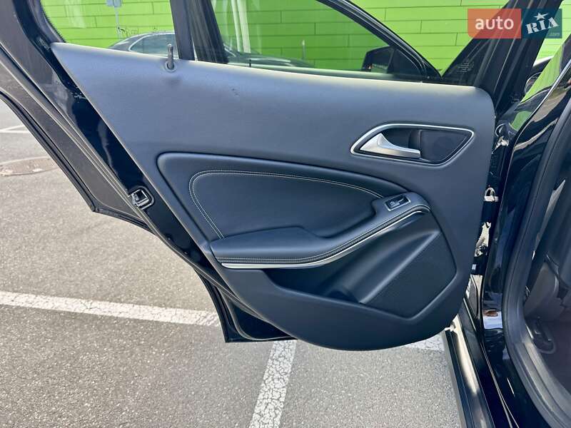 Внедорожник / Кроссовер Mercedes-Benz GLA-Class 2016 в Киеве фото 38 Внедорожник / Кроссовер Mercedes-Benz GLA-Class 2016 в Киеве