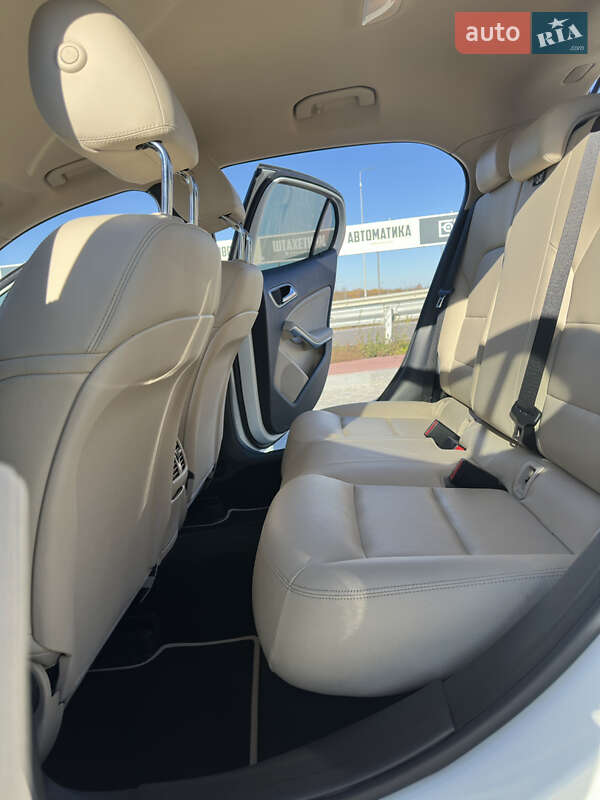 Позашляховик / Кросовер Mercedes-Benz GLA-Class 2015 в Тернополі