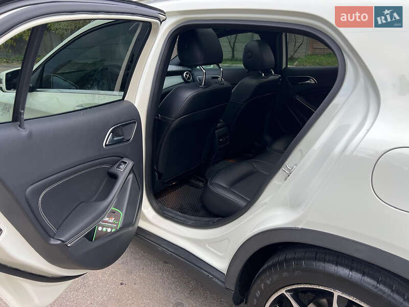 Внедорожник / Кроссовер Mercedes-Benz GLA-Class 2016 в Харькове