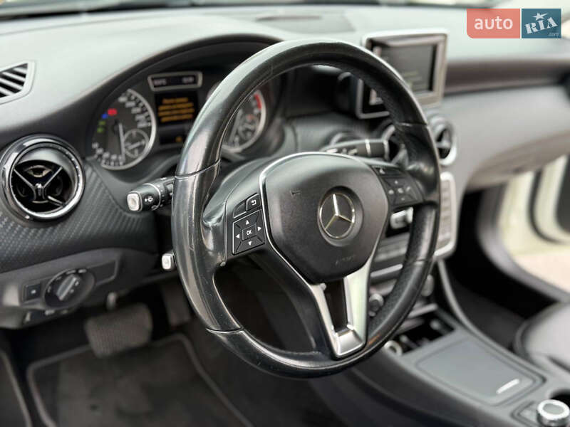 Внедорожник / Кроссовер Mercedes-Benz GLA-Class 2014 в Днепре фото 7 Внедорожник / Кроссовер Mercedes-Benz GLA-Class 2014 в Днепре