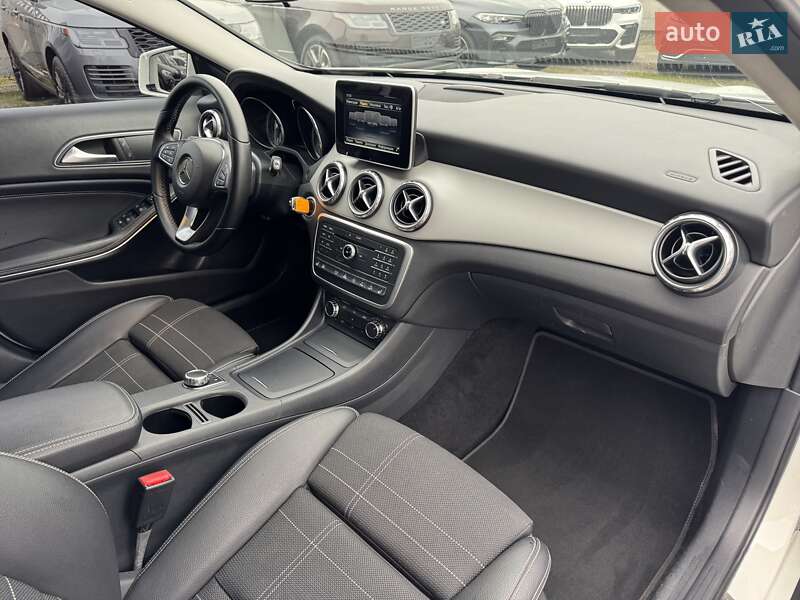 Внедорожник / Кроссовер Mercedes-Benz GLA-Class 2016 в Тернополе