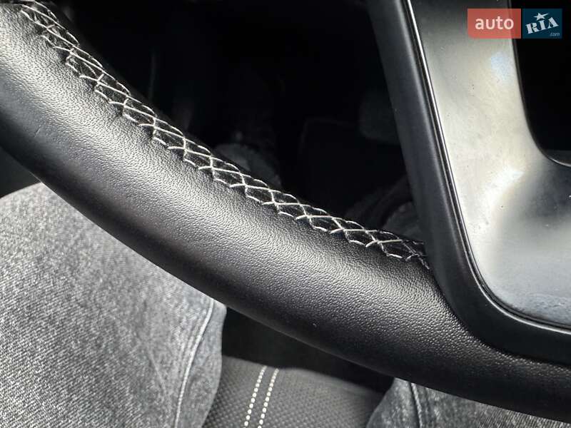 Внедорожник / Кроссовер Mercedes-Benz GLA-Class 2016 в Тернополе