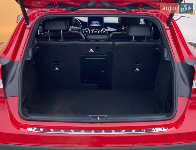 Позашляховик / Кросовер Mercedes-Benz GLA-Class 2018 в Рівному