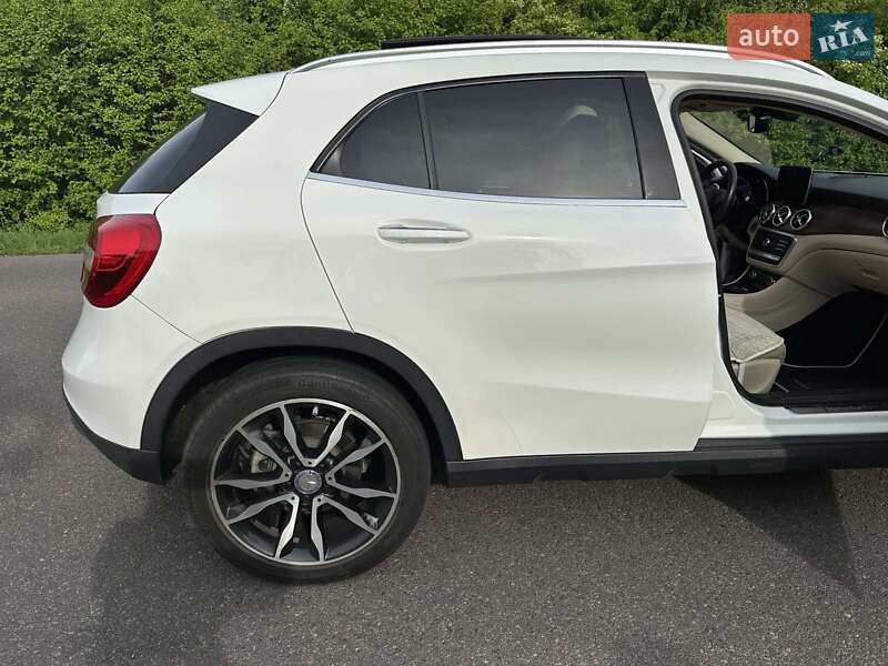 Внедорожник / Кроссовер Mercedes-Benz GLA-Class 2018 в Харькове