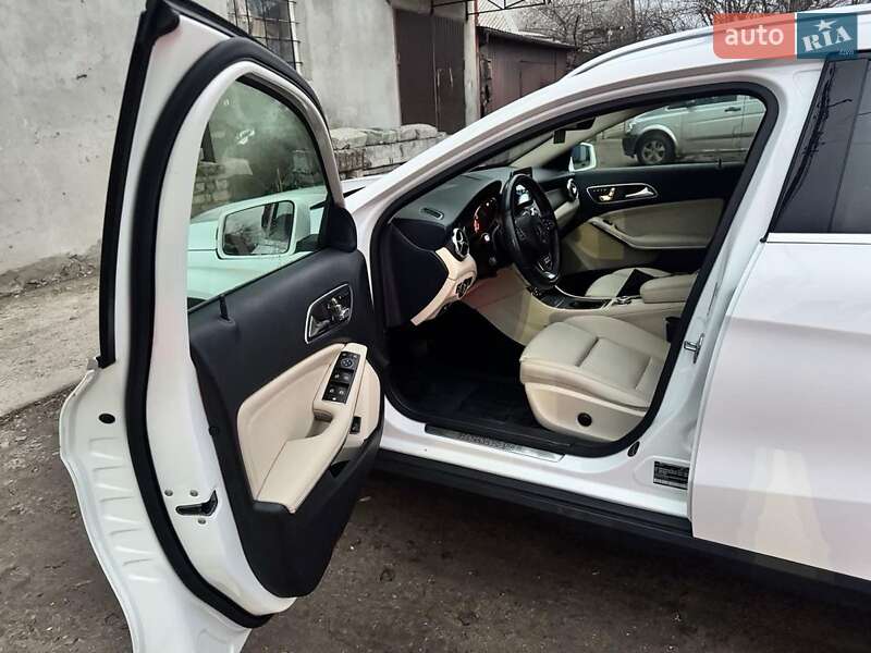 Позашляховик / Кросовер Mercedes-Benz GLA-Class 2018 в Харкові фото 2 Позашляховик / Кросовер Mercedes-Benz GLA-Class 2018 в Харкові