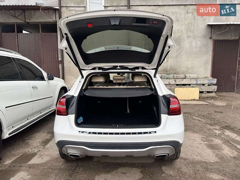Позашляховик / Кросовер Mercedes-Benz GLA-Class 2018 в Харкові фото 5 Позашляховик / Кросовер Mercedes-Benz GLA-Class 2018 в Харкові