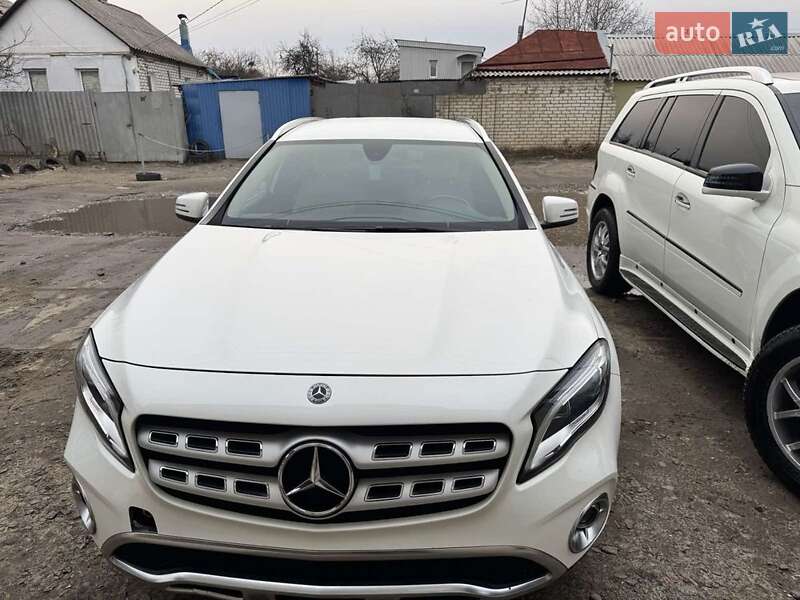 Позашляховик / Кросовер Mercedes-Benz GLA-Class 2018 в Харкові фото 8 Позашляховик / Кросовер Mercedes-Benz GLA-Class 2018 в Харкові