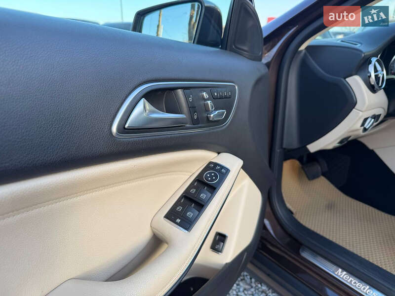 Позашляховик / Кросовер Mercedes-Benz GLA-Class 2017 в Стрию