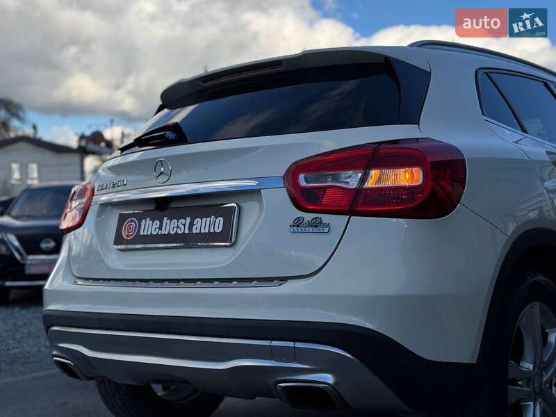 Внедорожник / Кроссовер Mercedes-Benz GLA-Class 2015 в Ровно