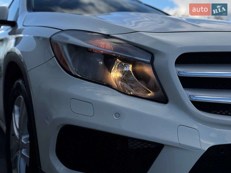 Внедорожник / Кроссовер Mercedes-Benz GLA-Class 2015 в Ровно
