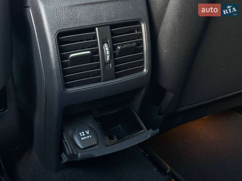 Внедорожник / Кроссовер Mercedes-Benz GLA-Class 2015 в Ровно