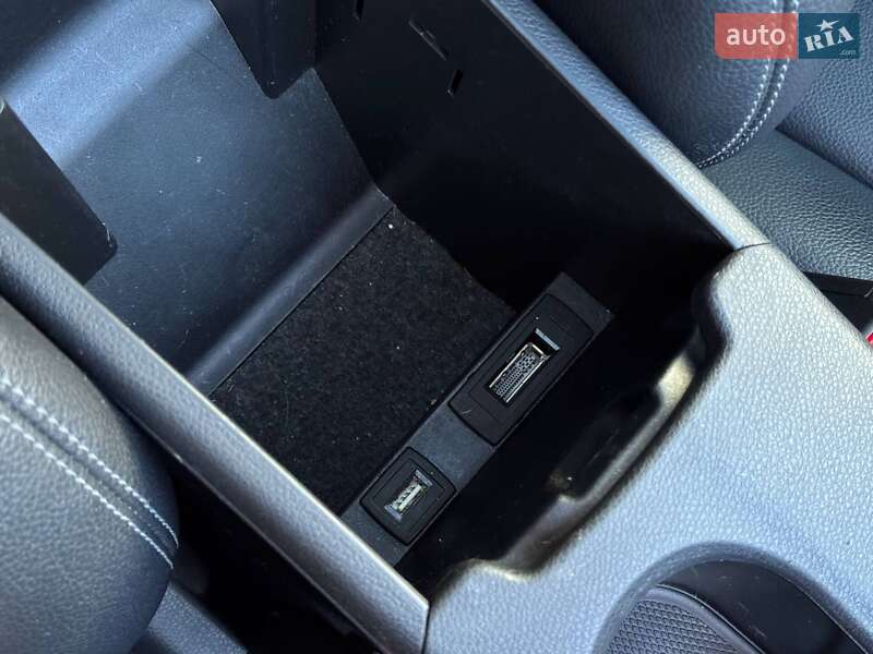 Внедорожник / Кроссовер Mercedes-Benz GLA-Class 2015 в Ровно