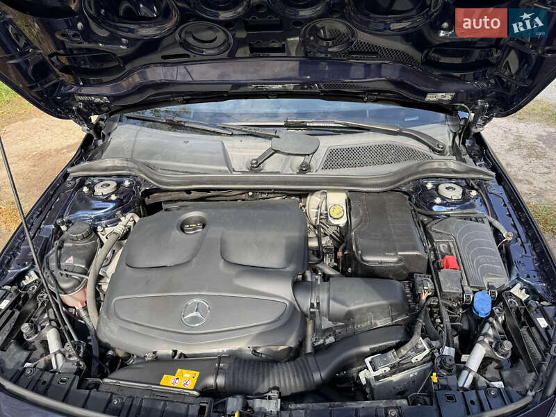 Внедорожник / Кроссовер Mercedes-Benz GLA-Class 2017 в Киеве