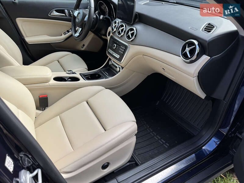 Внедорожник / Кроссовер Mercedes-Benz GLA-Class 2017 в Киеве