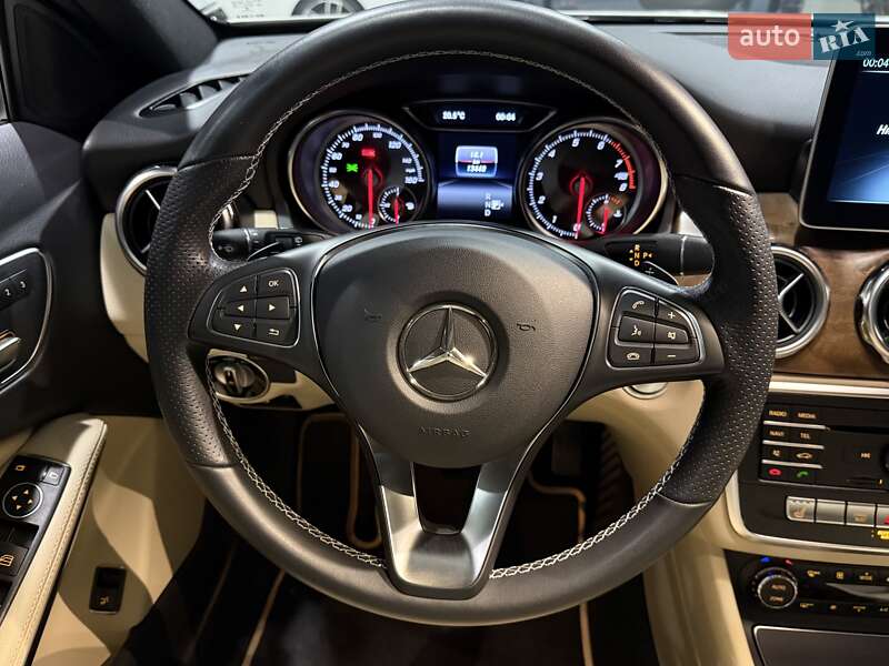 Внедорожник / Кроссовер Mercedes-Benz GLA-Class 2019 в Одессе