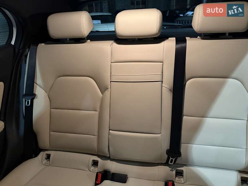 Внедорожник / Кроссовер Mercedes-Benz GLA-Class 2019 в Одессе