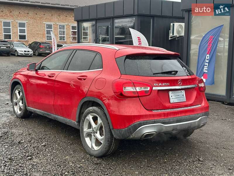 Внедорожник / Кроссовер Mercedes-Benz GLA-Class 2018 в Луцке