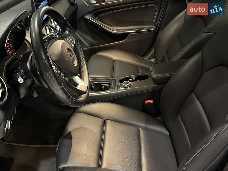 Позашляховик / Кросовер Mercedes-Benz GLA-Class 2019 в Одесі
