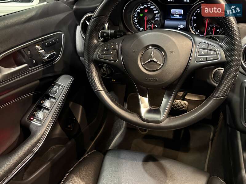 Позашляховик / Кросовер Mercedes-Benz GLA-Class 2019 в Одесі