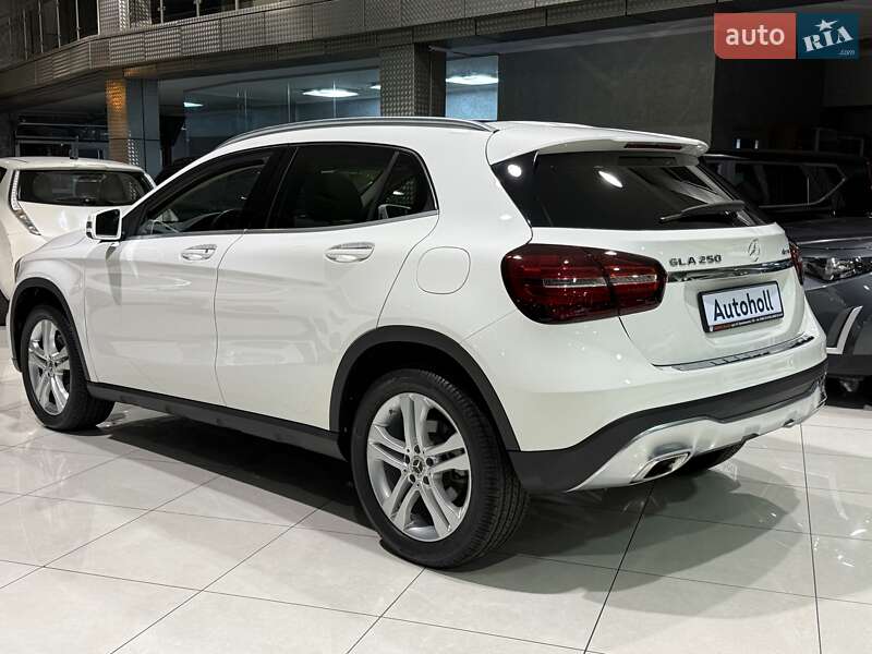 Позашляховик / Кросовер Mercedes-Benz GLA-Class 2019 в Одесі