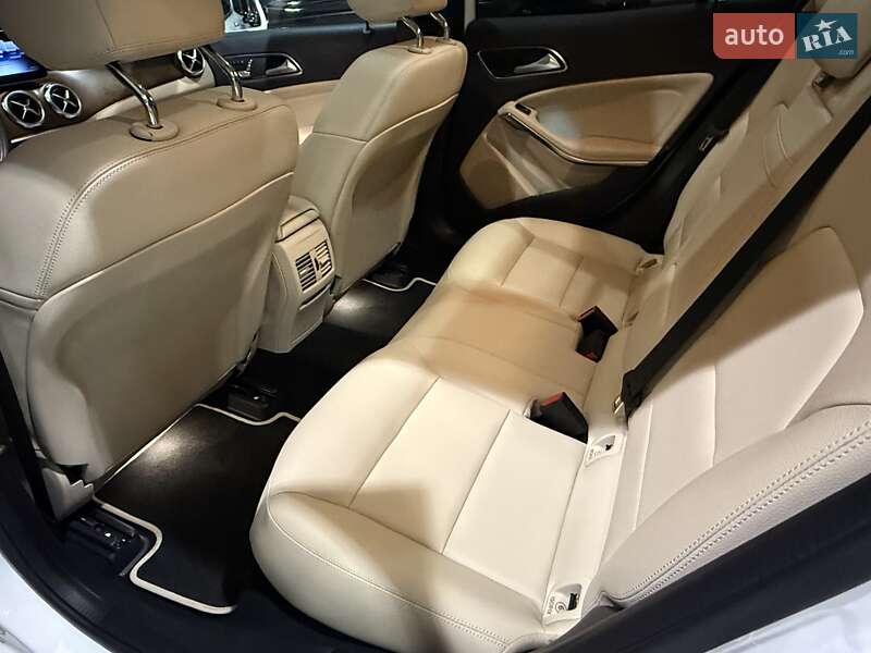 Позашляховик / Кросовер Mercedes-Benz GLA-Class 2019 в Одесі