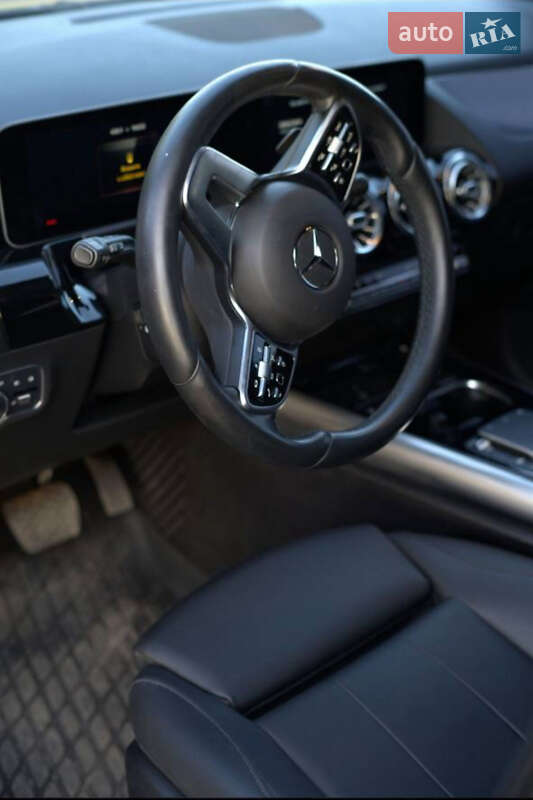 Позашляховик / Кросовер Mercedes-Benz GLA-Class 2020 в Володимирі