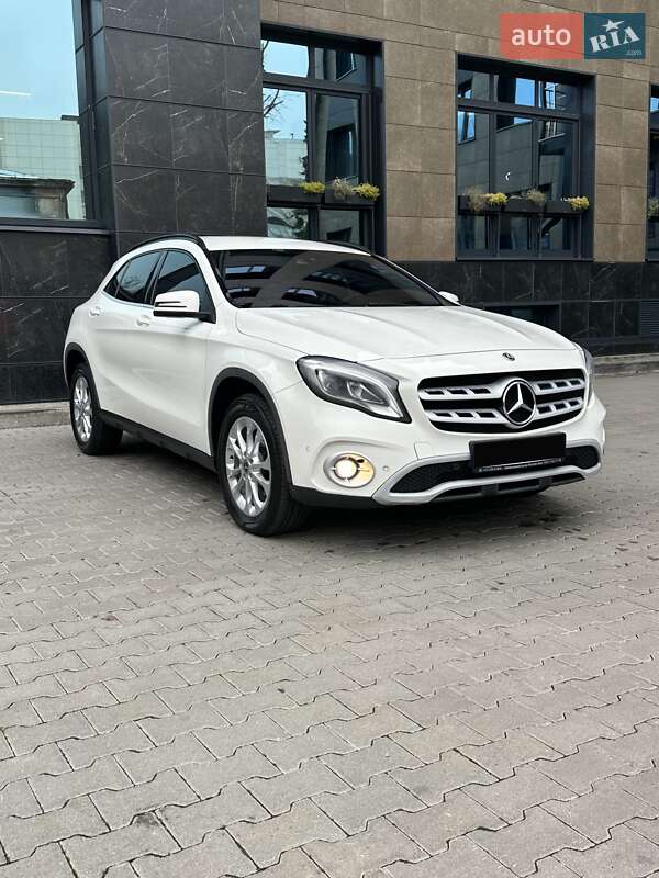 Позашляховик / Кросовер Mercedes-Benz GLA-Class 2017 в Києві