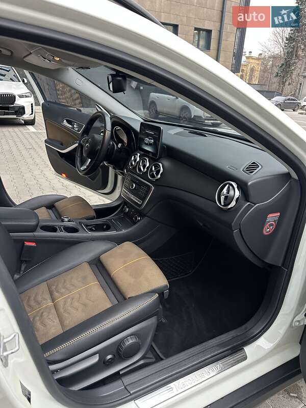 Позашляховик / Кросовер Mercedes-Benz GLA-Class 2017 в Києві