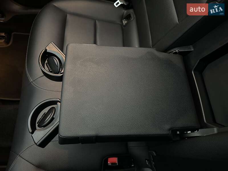 Позашляховик / Кросовер Mercedes-Benz GLA-Class 2017 в Києві