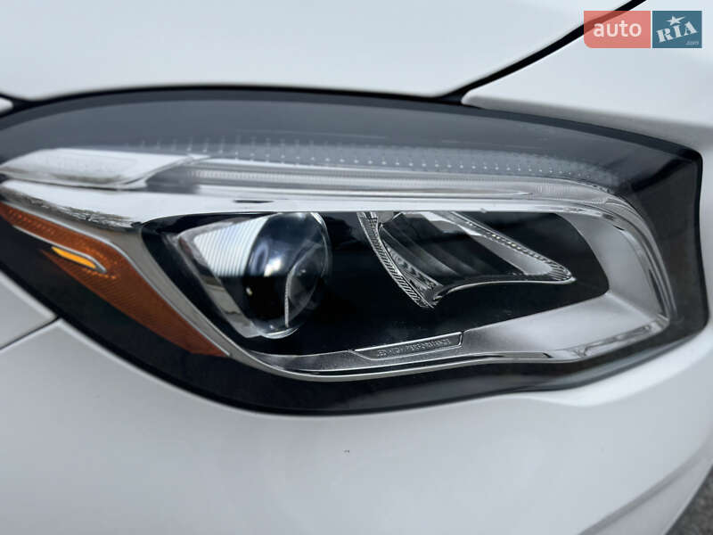 Позашляховик / Кросовер Mercedes-Benz GLA-Class 2018 в Кам'янському