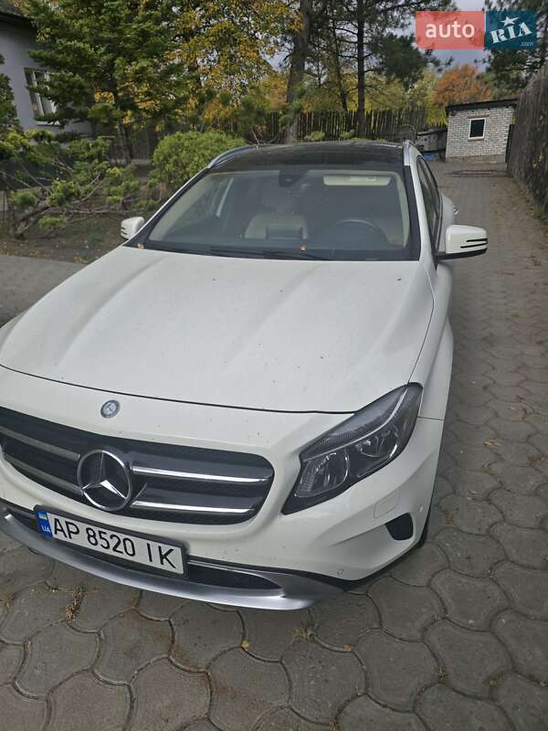 Внедорожник / Кроссовер Mercedes-Benz GLA-Class 2017 в Запорожье