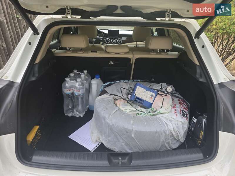 Внедорожник / Кроссовер Mercedes-Benz GLA-Class 2017 в Запорожье