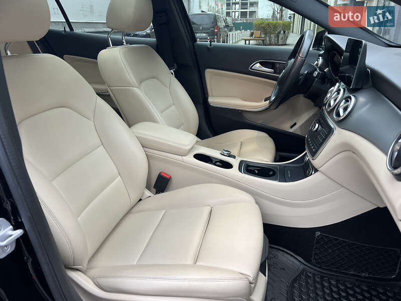 Внедорожник / Кроссовер Mercedes-Benz GLA-Class 2017 в Киеве фото 44 Внедорожник / Кроссовер Mercedes-Benz GLA-Class 2017 в Киеве