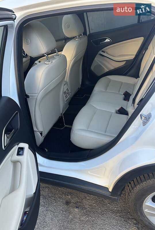 Позашляховик / Кросовер Mercedes-Benz GLA-Class 2018 в Києві