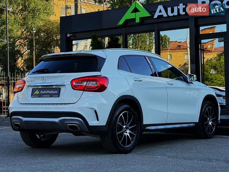 Внедорожник / Кроссовер Mercedes-Benz GLA-Class 2016 в Киеве