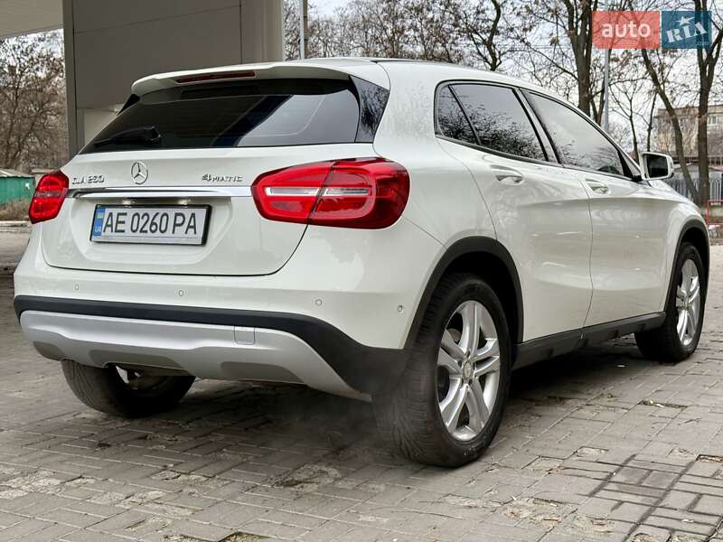 Позашляховик / Кросовер Mercedes-Benz GLA-Class 2014 в Дніпрі
