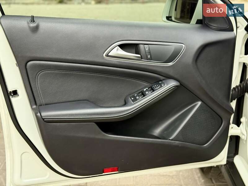 Позашляховик / Кросовер Mercedes-Benz GLA-Class 2014 в Дніпрі