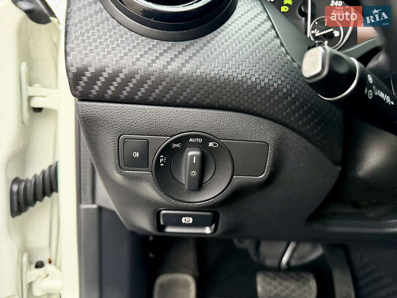 Позашляховик / Кросовер Mercedes-Benz GLA-Class 2014 в Дніпрі