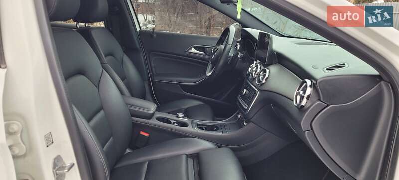 Позашляховик / Кросовер Mercedes-Benz GLA-Class 2018 в Рівному