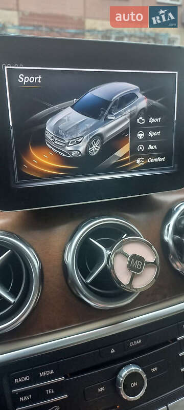 Позашляховик / Кросовер Mercedes-Benz GLA-Class 2019 в Дніпрі