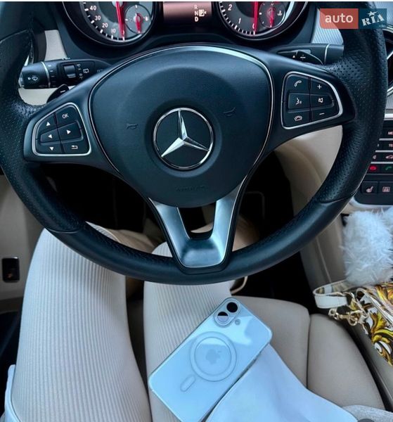 Mercedes-Benz GLA-Class 2016