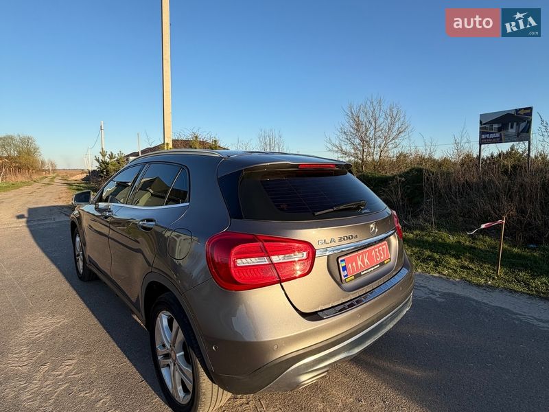 Внедорожник / Кроссовер Mercedes-Benz GLA-Class 2016 в Киеве