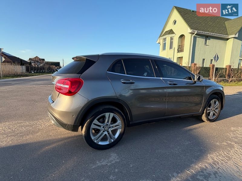Внедорожник / Кроссовер Mercedes-Benz GLA-Class 2016 в Киеве