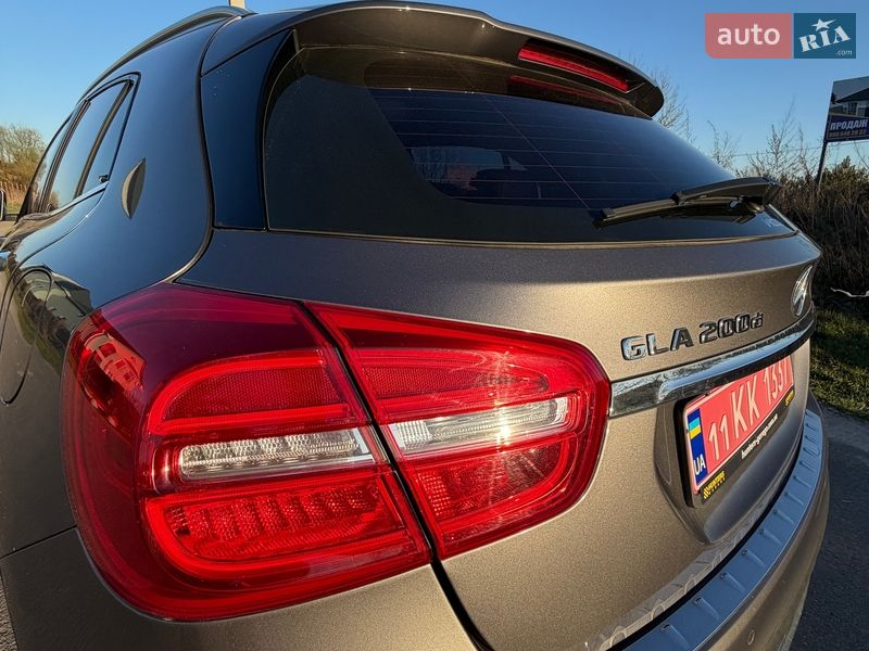 Внедорожник / Кроссовер Mercedes-Benz GLA-Class 2016 в Киеве