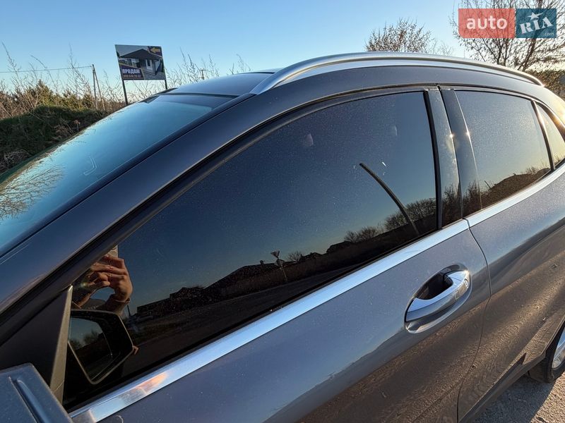 Внедорожник / Кроссовер Mercedes-Benz GLA-Class 2016 в Киеве