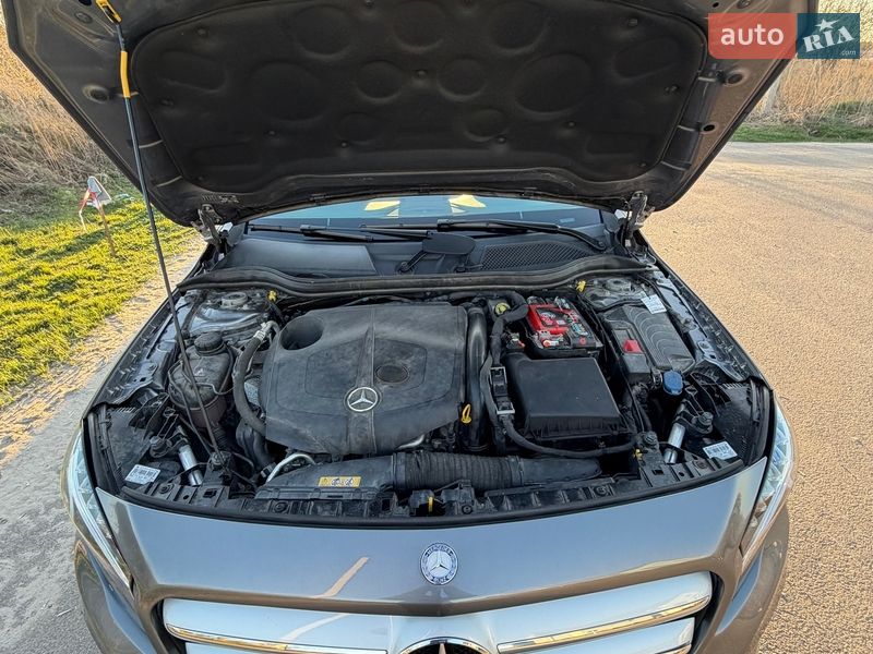 Внедорожник / Кроссовер Mercedes-Benz GLA-Class 2016 в Киеве