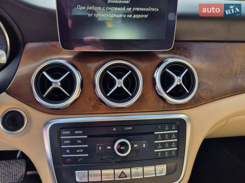 Внедорожник / Кроссовер Mercedes-Benz GLA-Class 2017 в Кременчуге