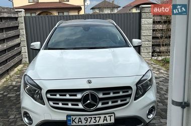 Внедорожник / Кроссовер Mercedes-Benz GLA-Class 2018 в Киеве